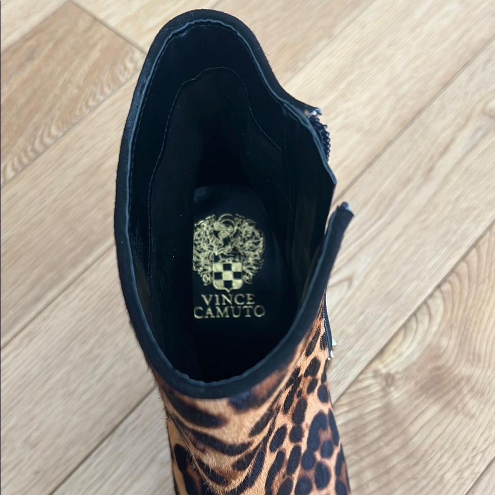 Vince Camuto Nandy Cow Hair Leopard Print Ankle Boots, Sz 9.5, excellent used - Picture 4 of 12